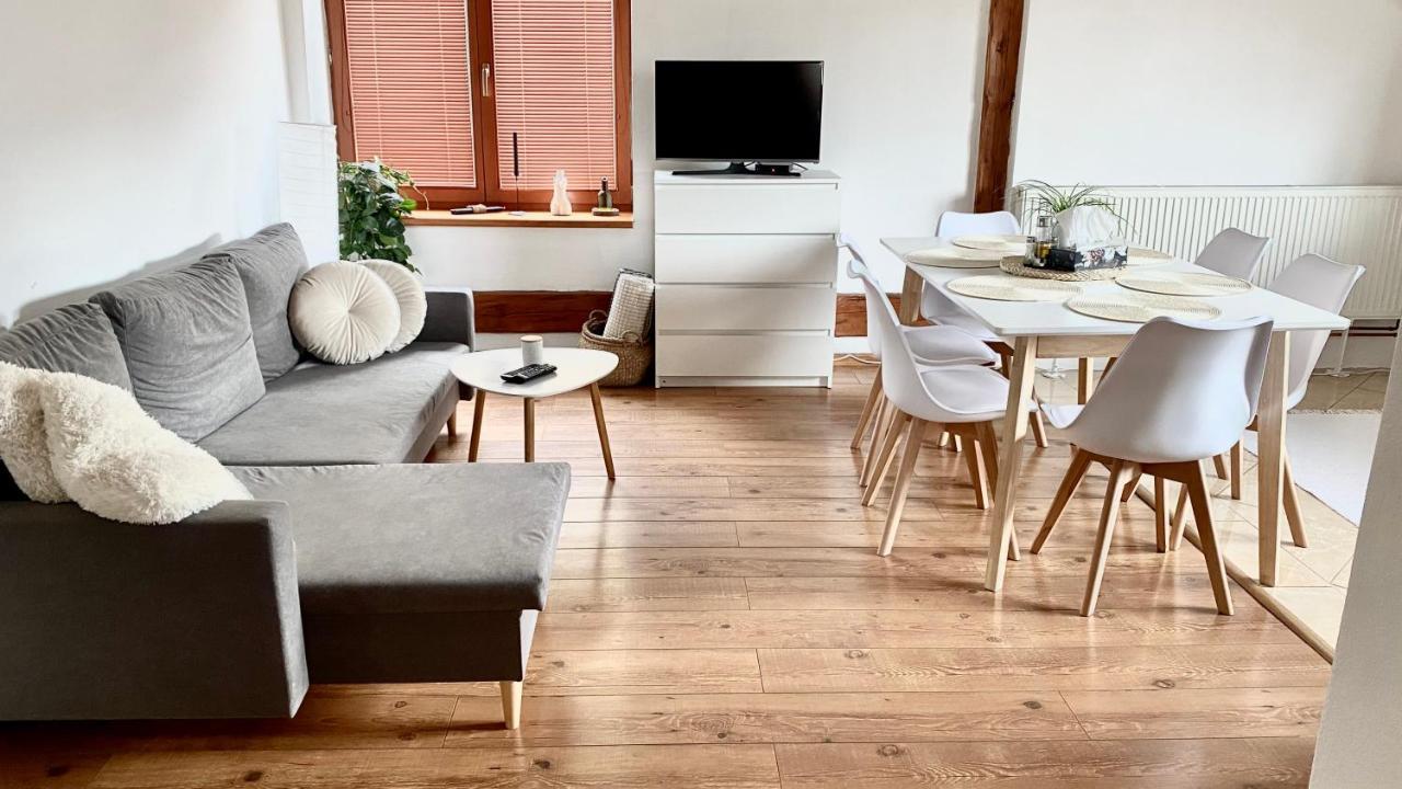 Sunny Attic Apartment Zvolen Exteriör bild